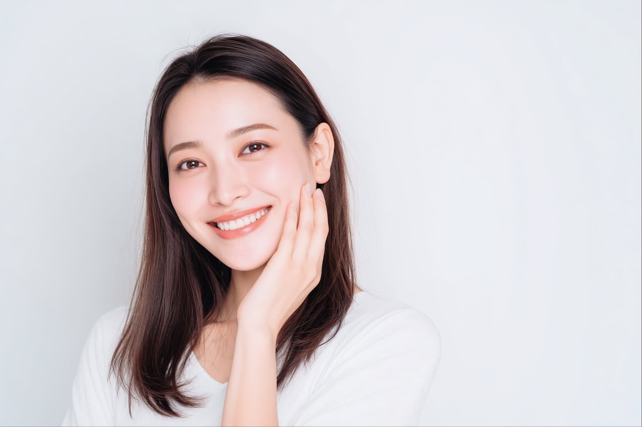 きれいな歯の笑顔の女性