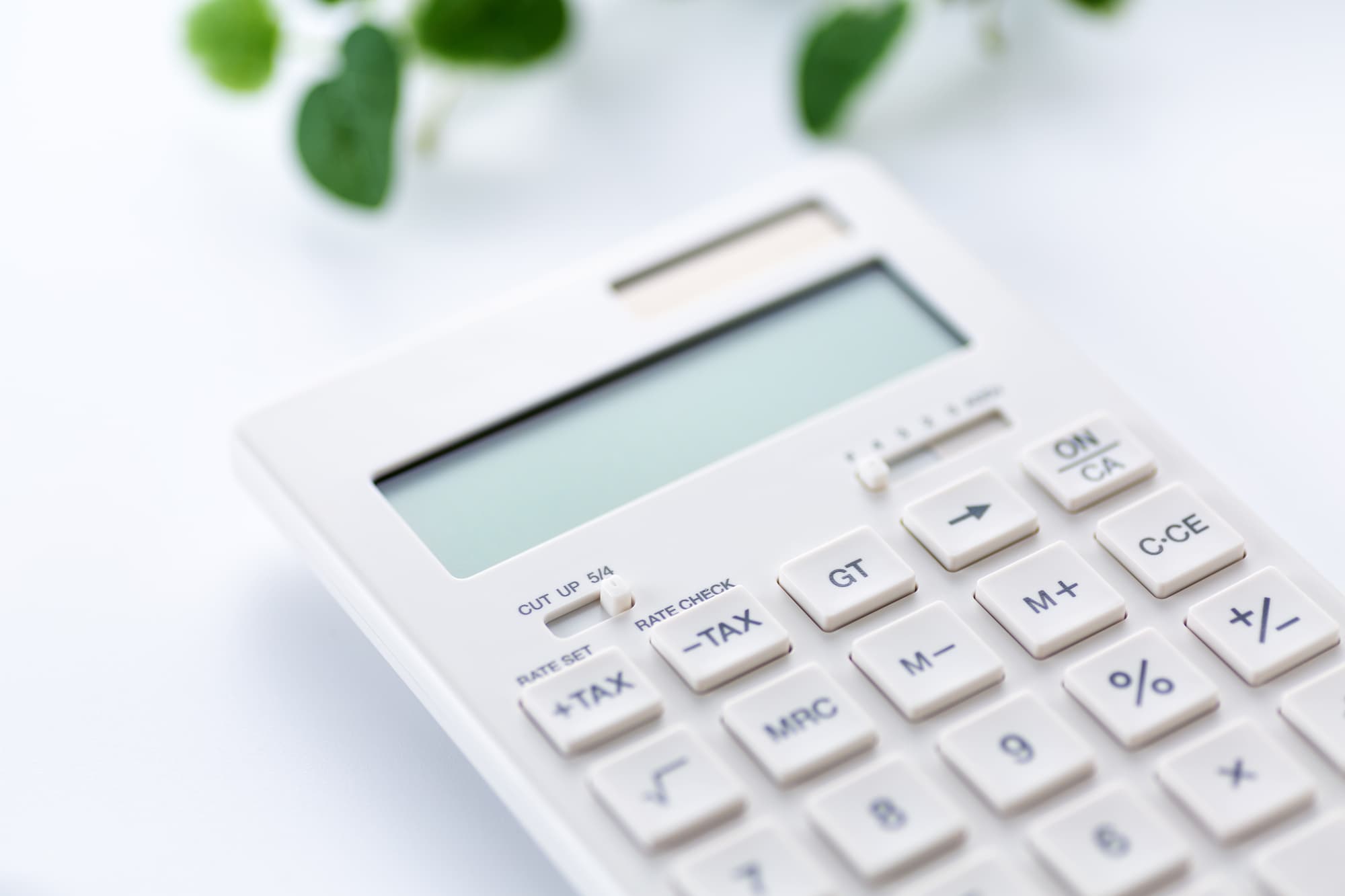 ラミネートベニアで前歯を治療する場合の費用のイメージ