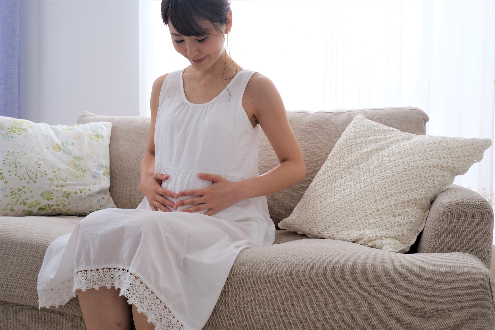 妊娠を喜ぶ女性